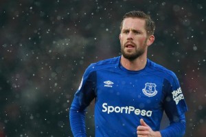 乐鱼体育(中国)官方网站-中超球队外援表现抢眼，中超外援登场方案